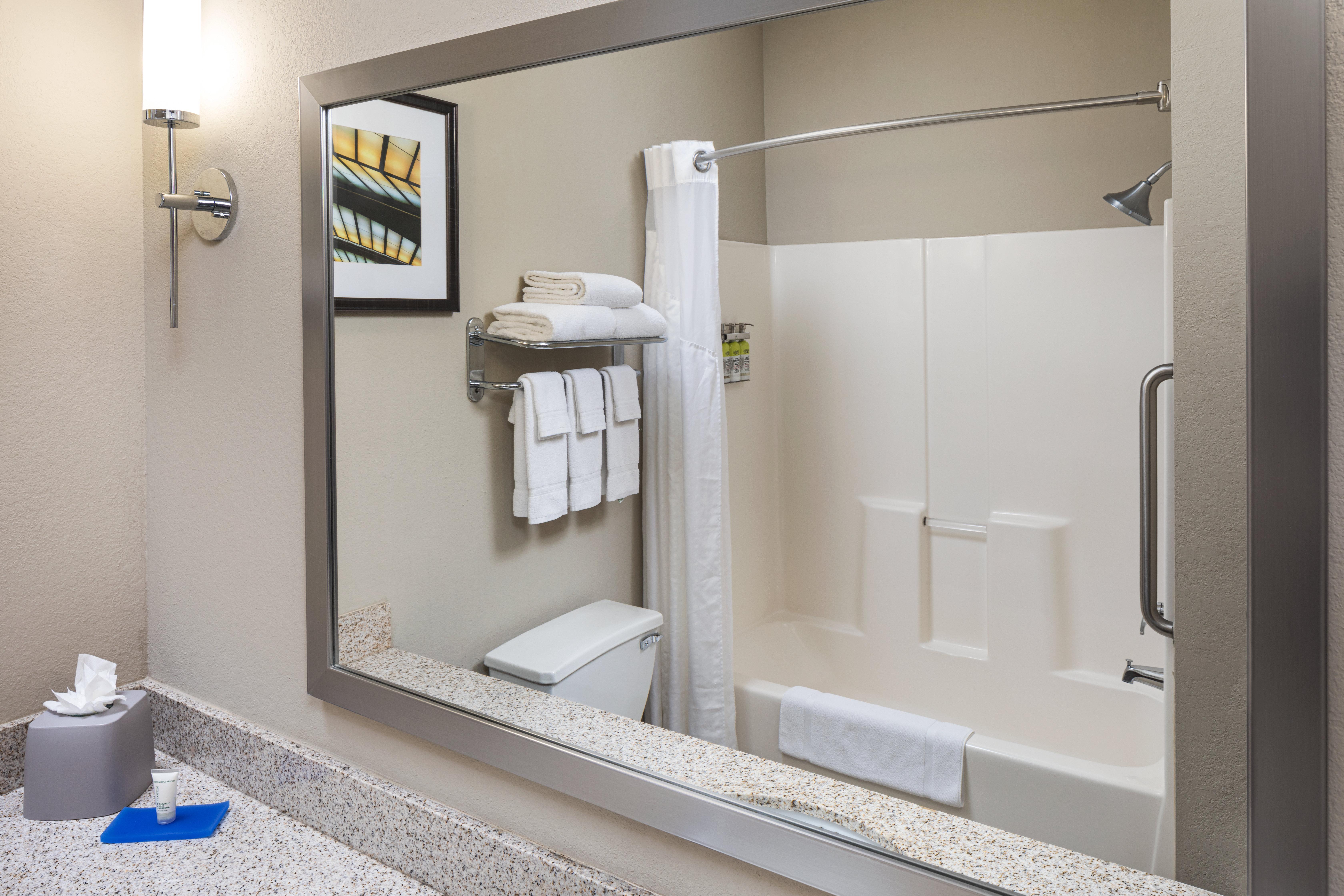 Holiday Inn Express Hotel & Suites Minneapolis - Minnetonka By Ihg מראה חיצוני תמונה