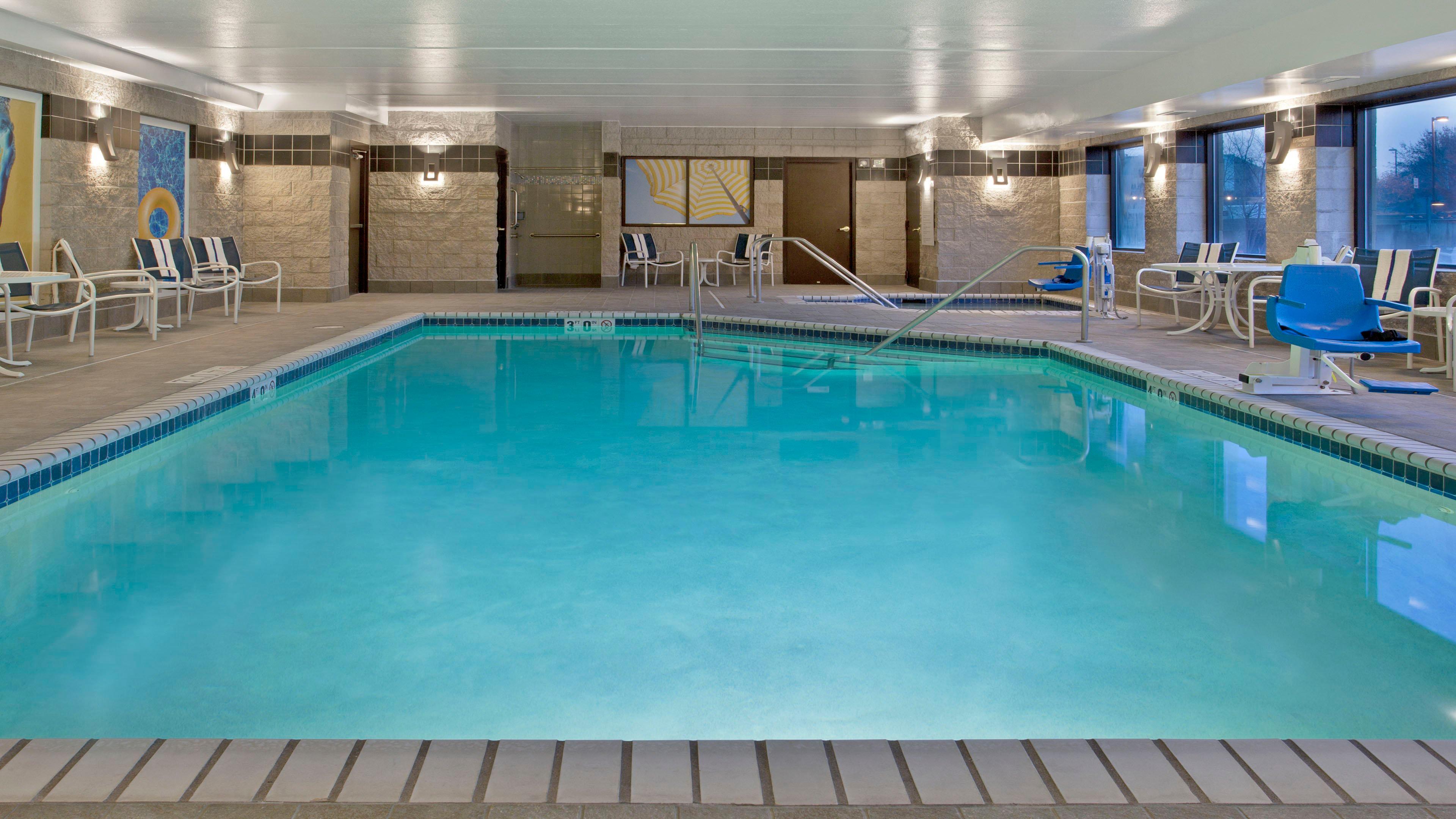 Holiday Inn Express Hotel & Suites Minneapolis - Minnetonka By Ihg מראה חיצוני תמונה