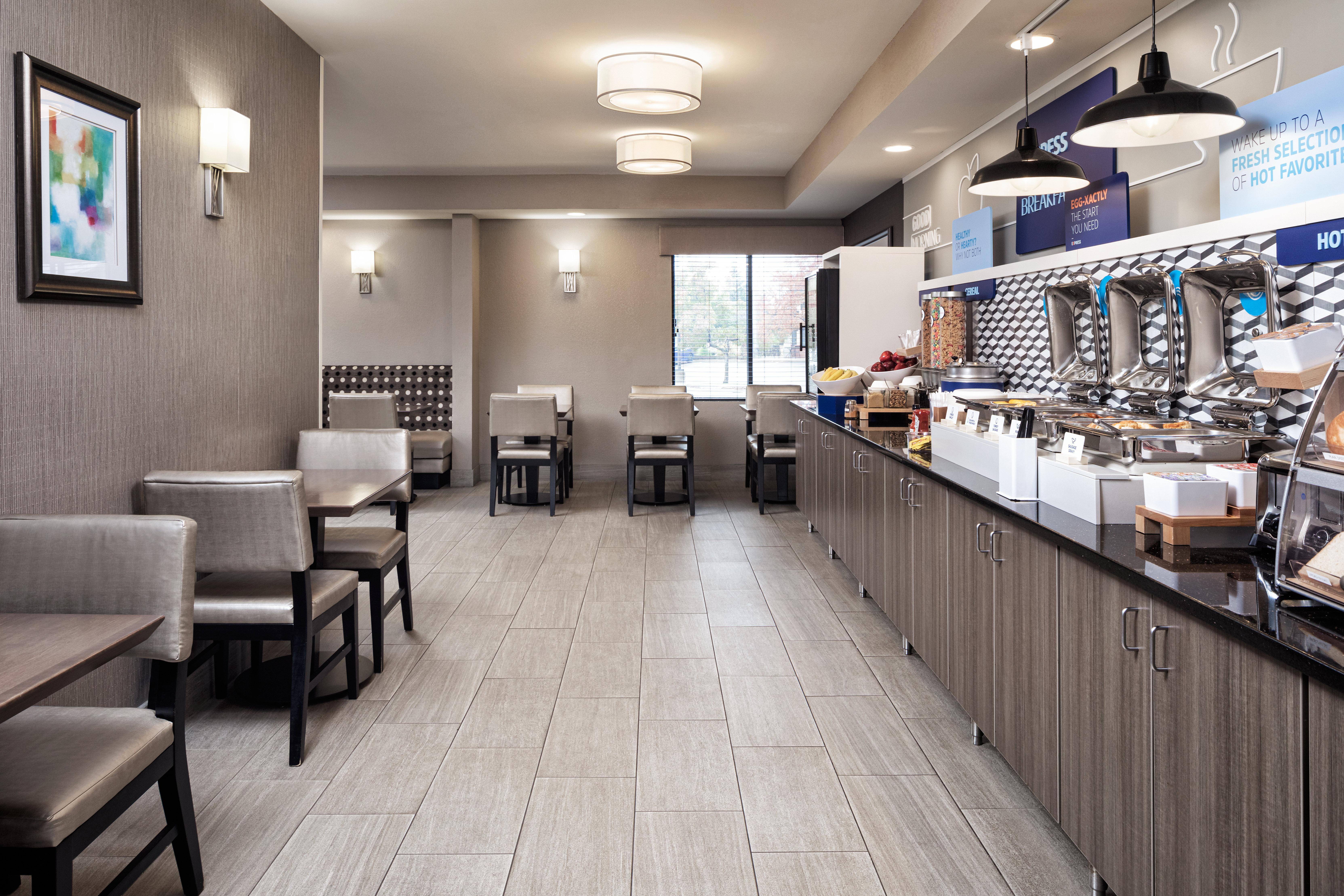 Holiday Inn Express Hotel & Suites Minneapolis - Minnetonka By Ihg מראה חיצוני תמונה