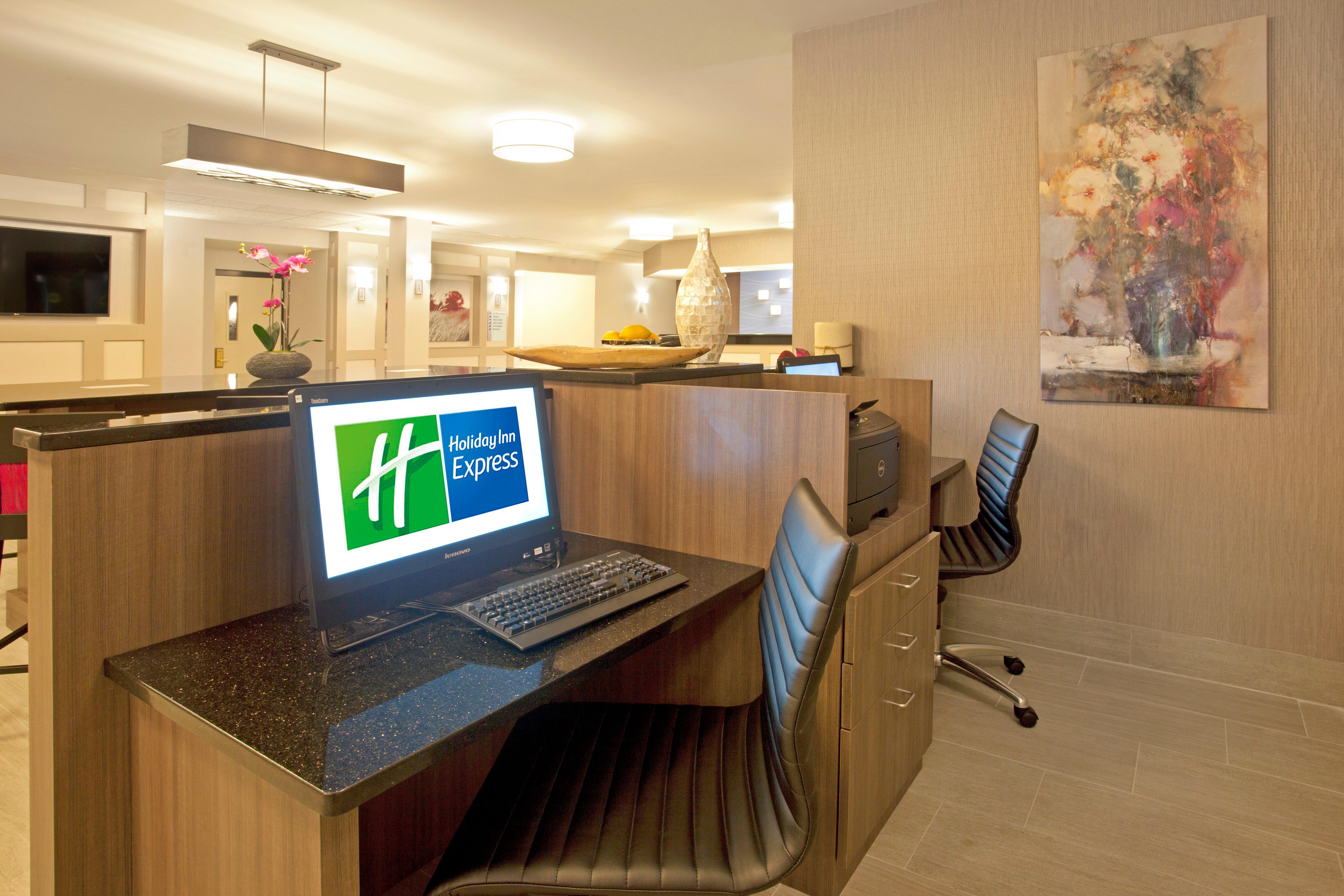 Holiday Inn Express Hotel & Suites Minneapolis - Minnetonka, An Ihg Hotel מראה חיצוני תמונה