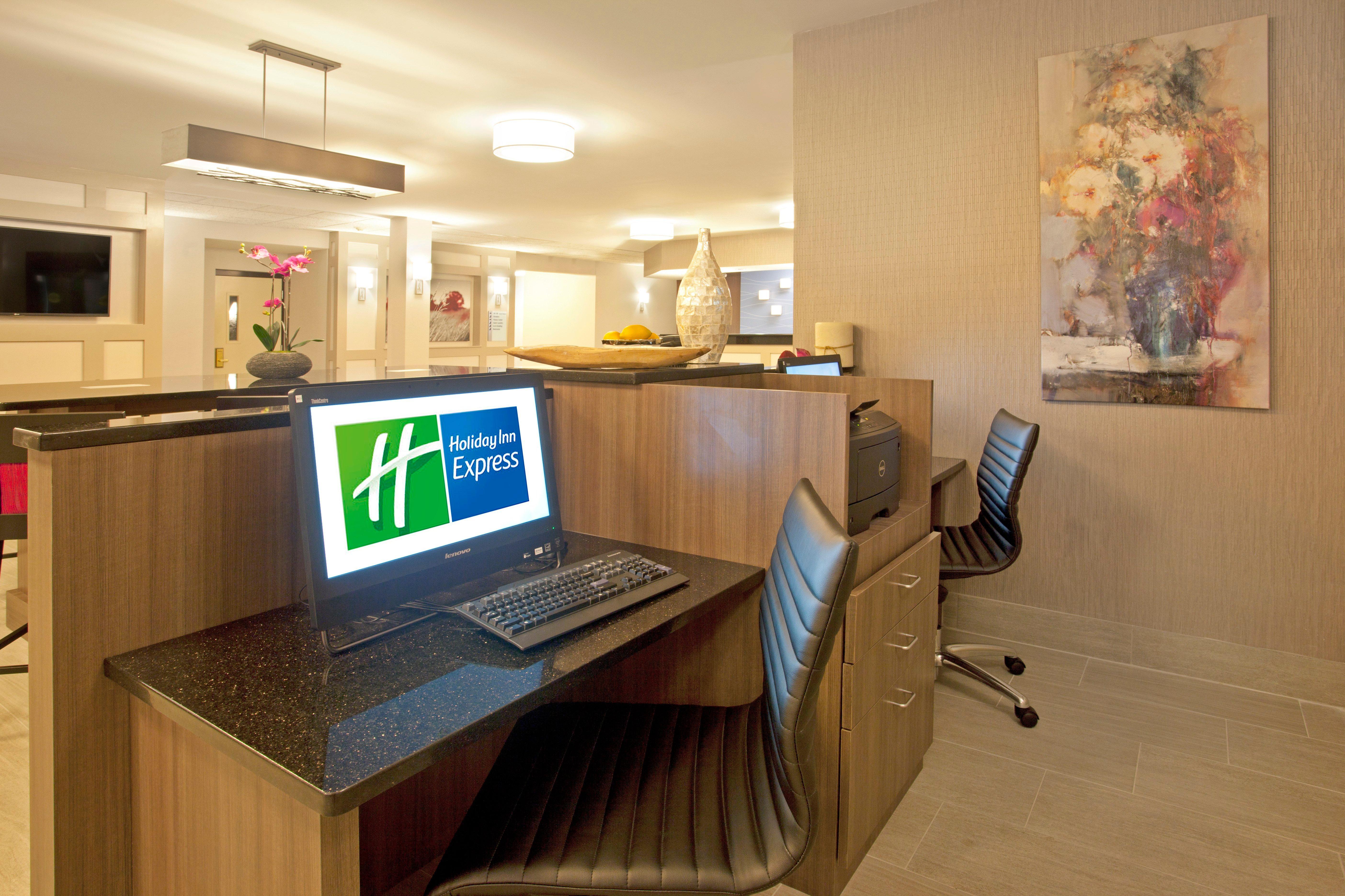 Holiday Inn Express Hotel & Suites Minneapolis - Minnetonka By Ihg מראה חיצוני תמונה